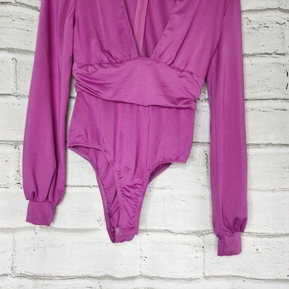 Princess Polly Women Solid Purple Bodysuit  Size 4 Long Sleeve Low Cut Stretch - Picture 5 of 9